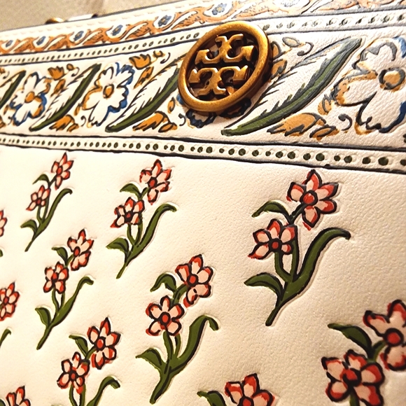 NWT ~Tory Burch Walker Printed Leather Slim Wallet Beige Flower Ditsy Border - Picture 9 of 16